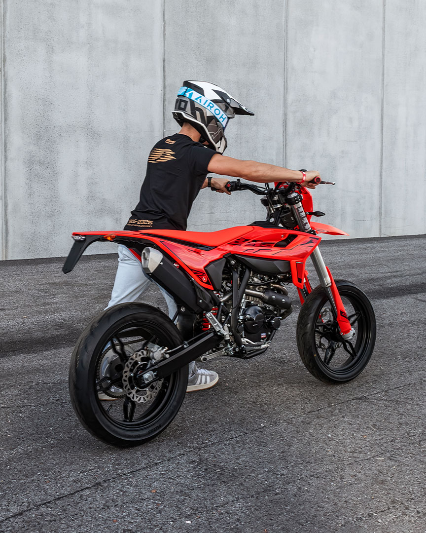 BETA RR Motard 4 T 125 T ride